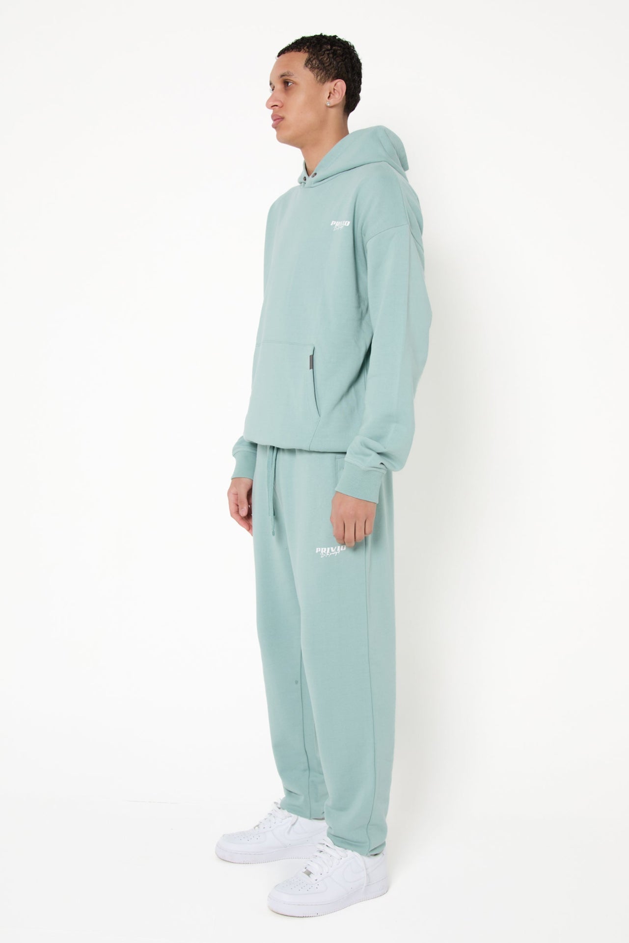PRIVIO HEAVY LOGO HOODIE