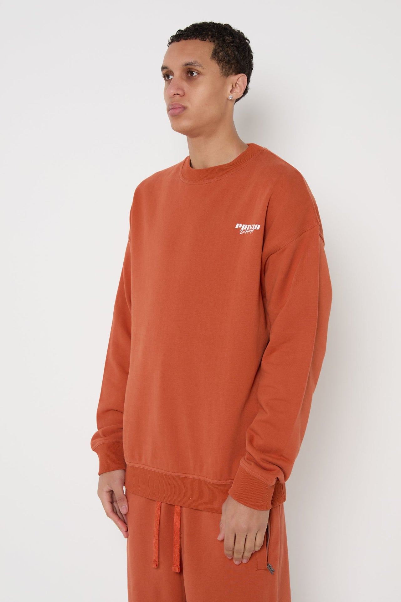 PRIVIO HEAVY LOGO SWEATER