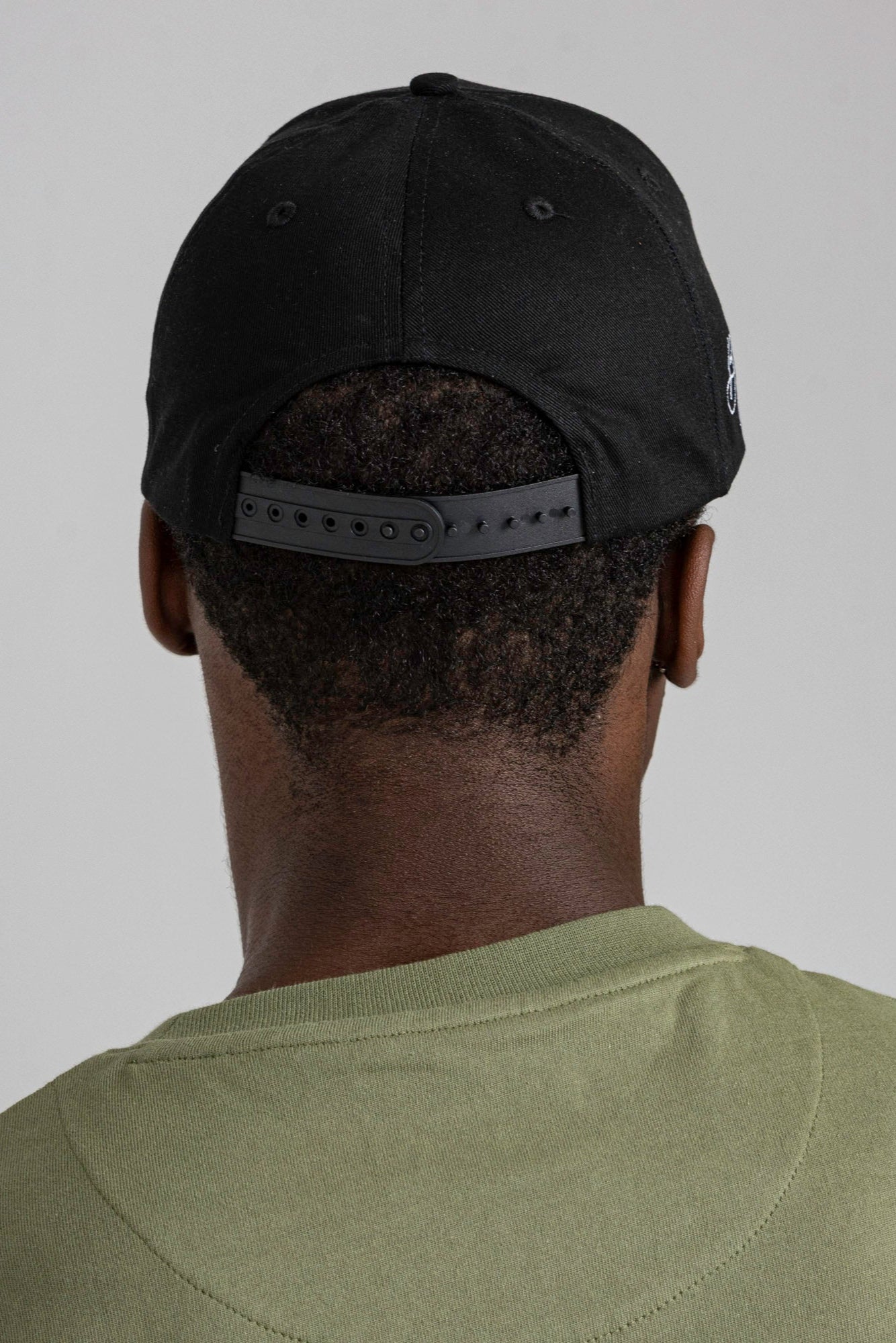 PRIVIO BLACK LOGO CAP