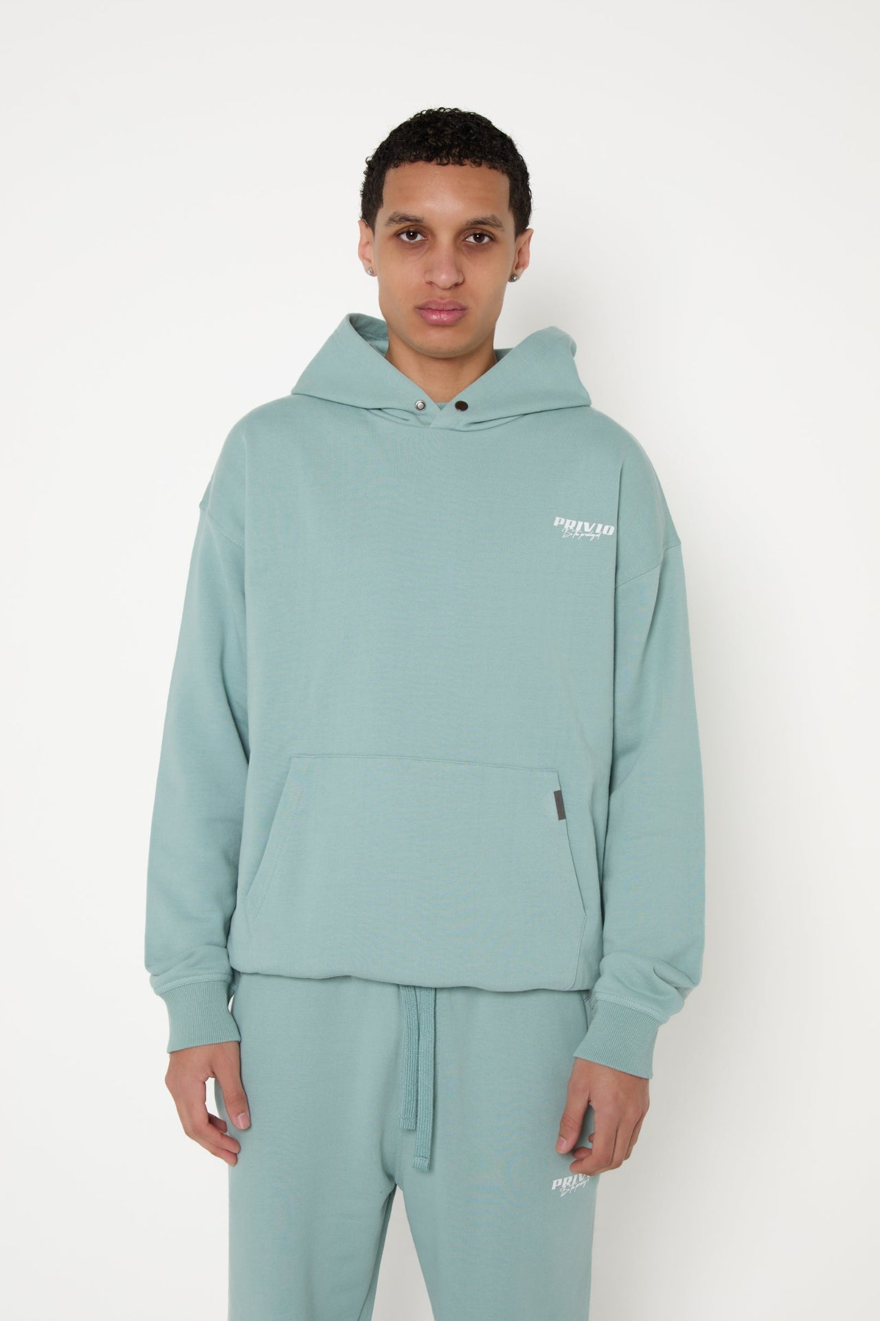 PRIVIO HEAVY LOGO HOODIE