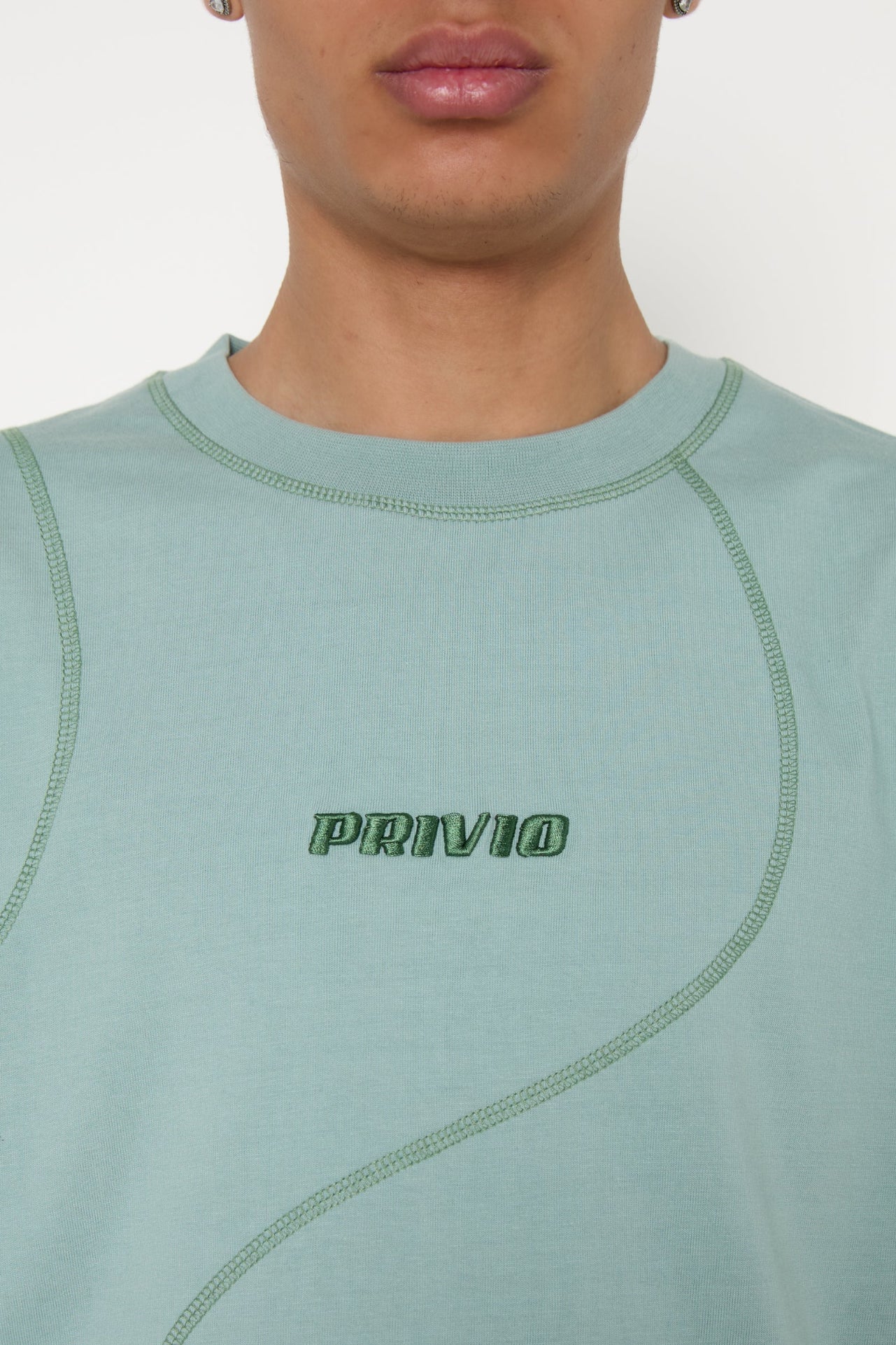 PRIVIO FLATLOCK STITCH T-SHIRT