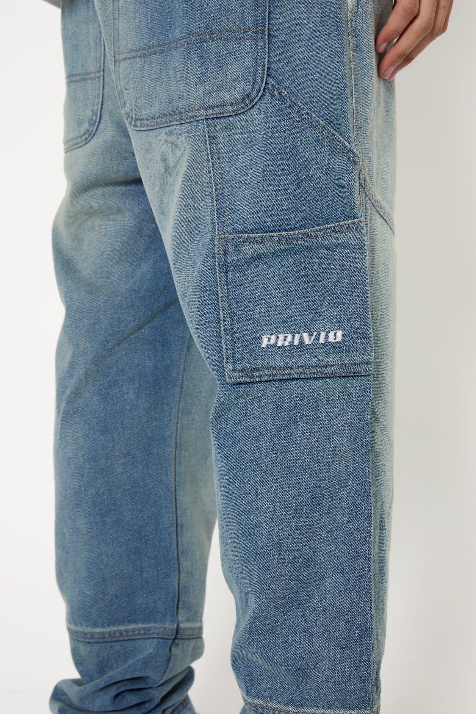 RELAXED FIT CUT AND SEW PANEL DENIM