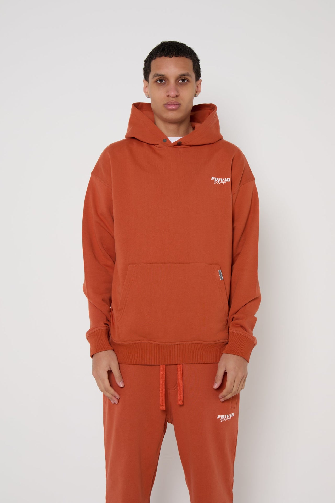PRIVIO HEAVY LOGO HOODIE