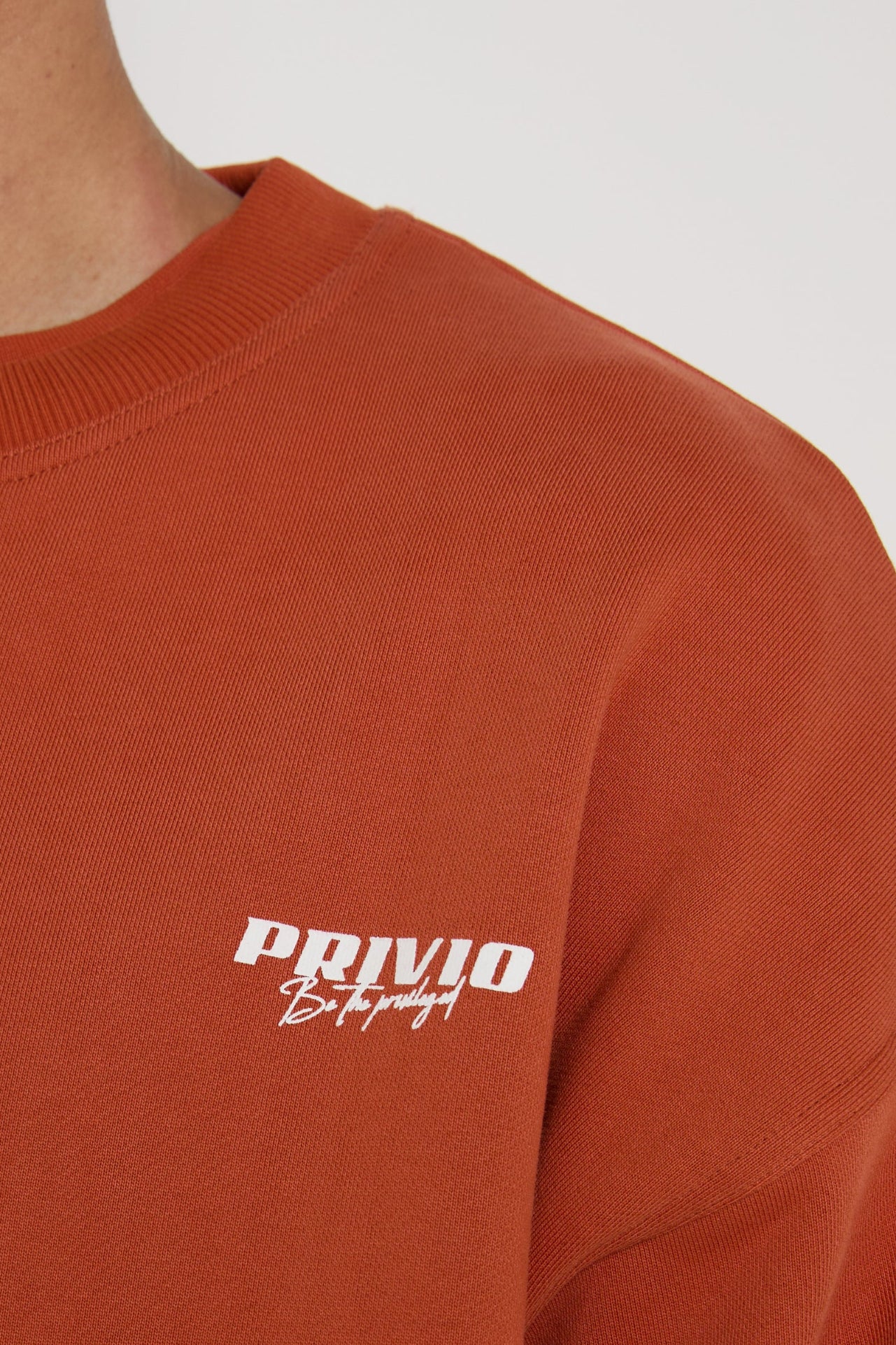 PRIVIO HEAVY LOGO SWEATER