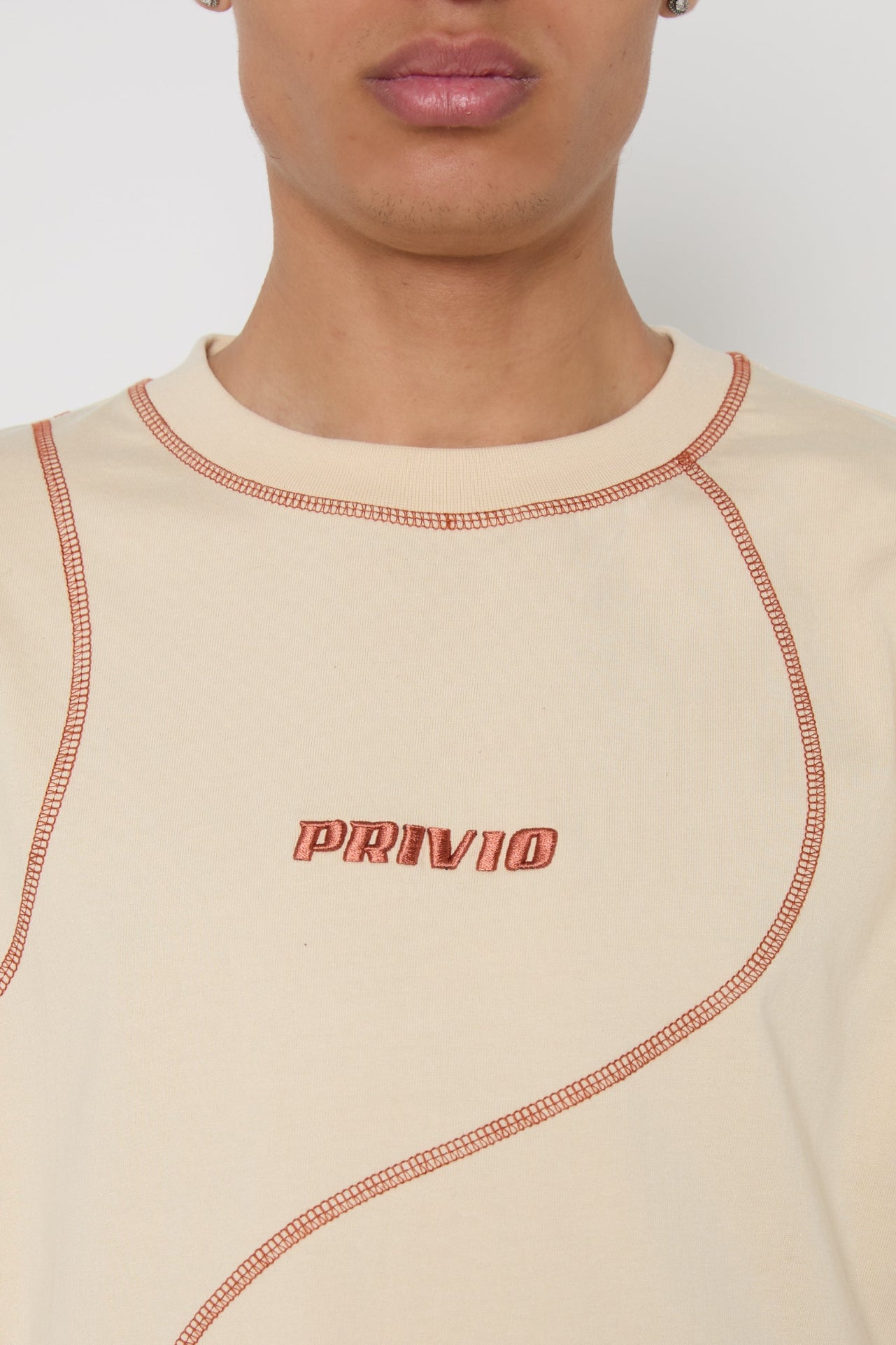 PRIVIO FLATLOCK STITCH T-SHIRT