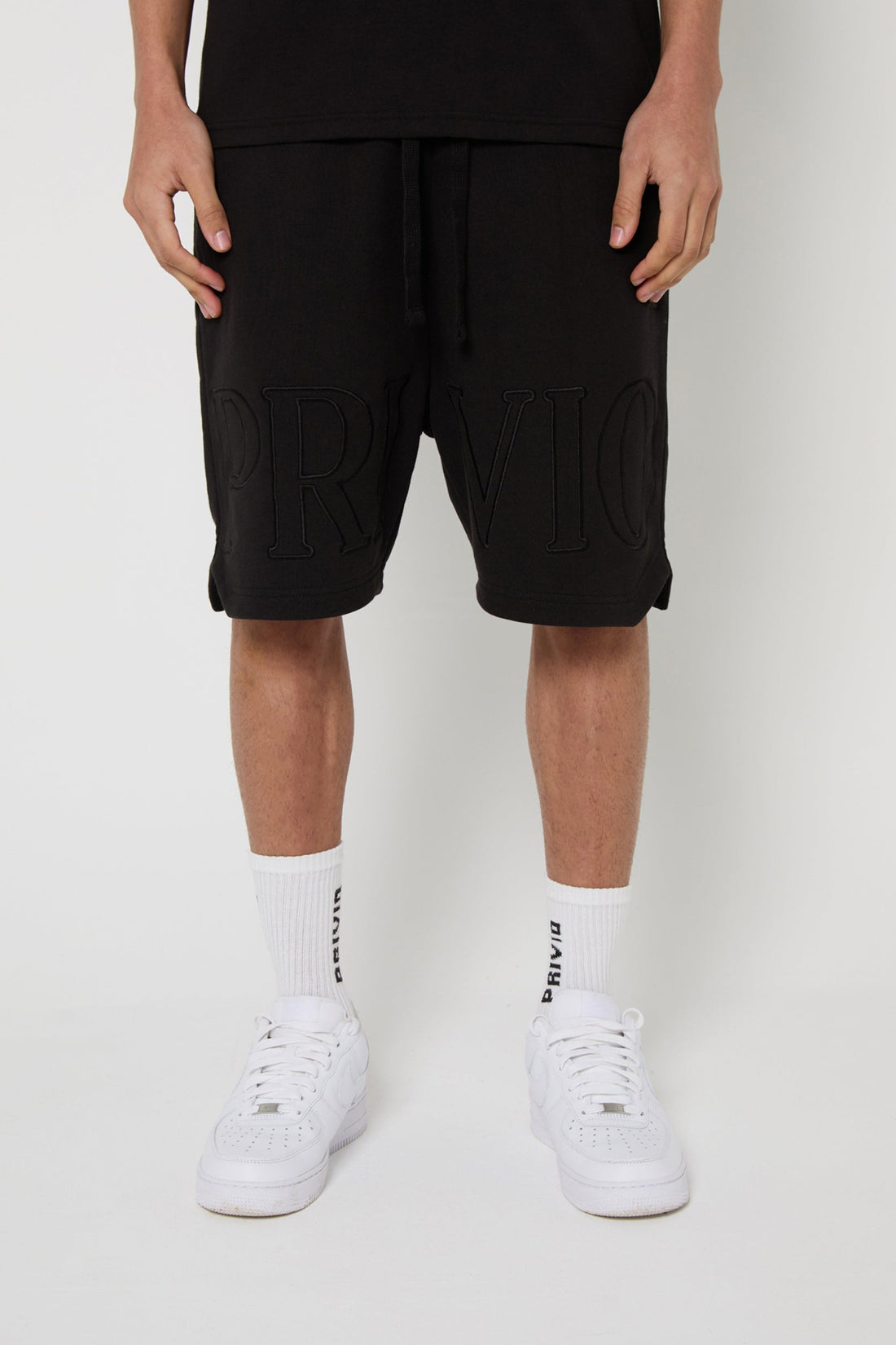 PRIVIO EMBROIDERY SHORTS