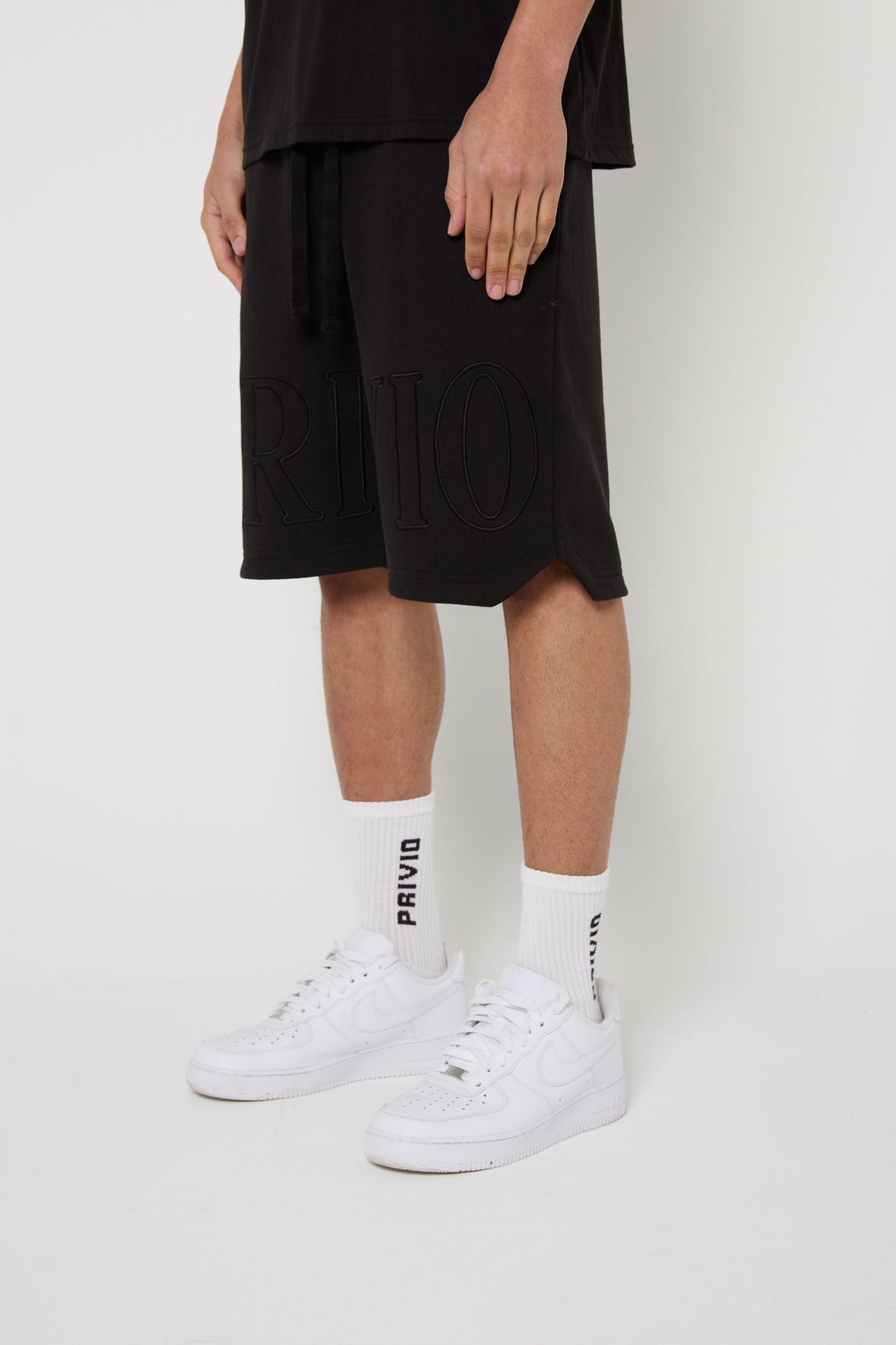 PRIVIO EMBROIDERY SHORTS