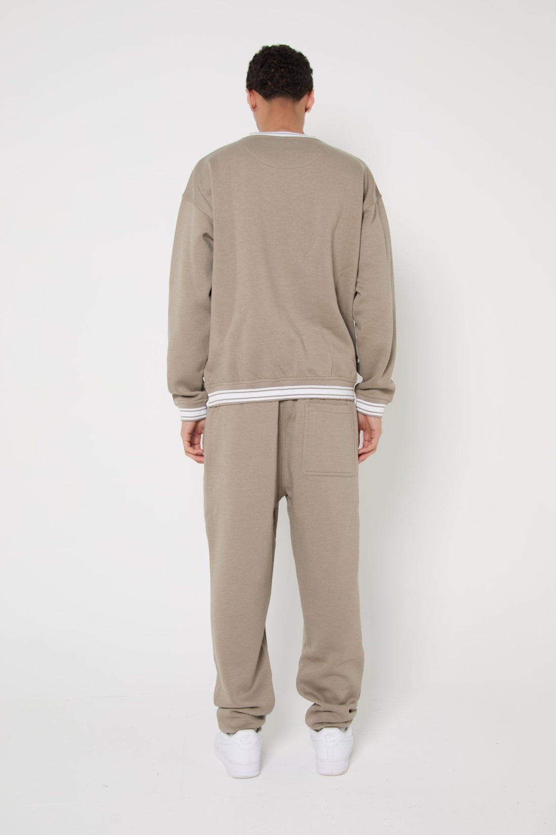 PRIVIO BASIC SWEATER