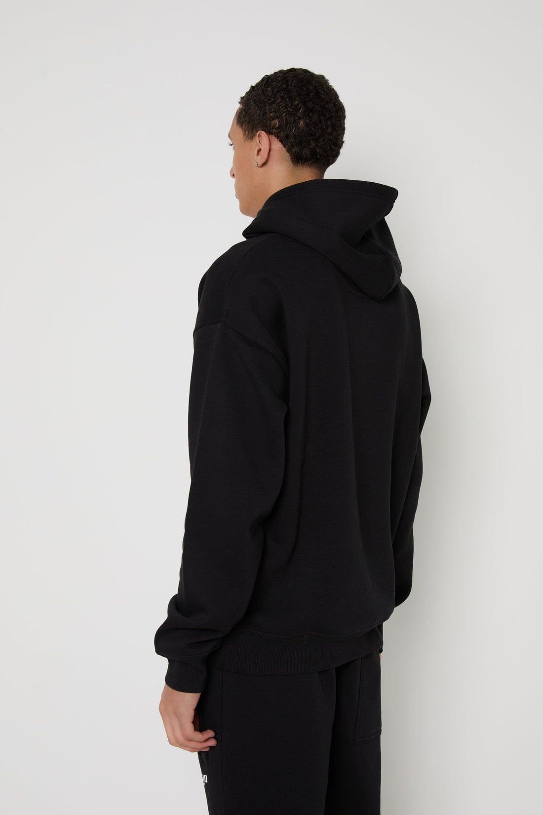 PRIVIO BASIC HOODIE