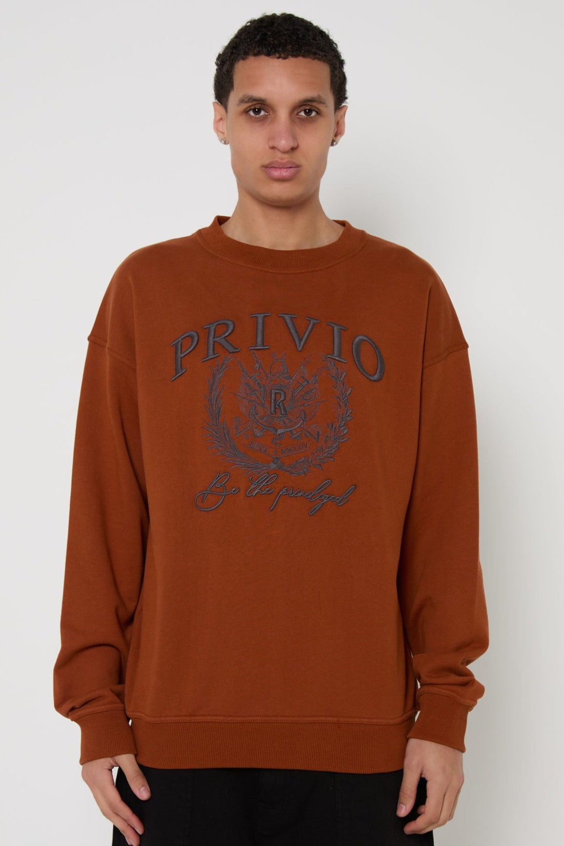 PRIVIO CREST 3D EMBROIDERY SWEATER