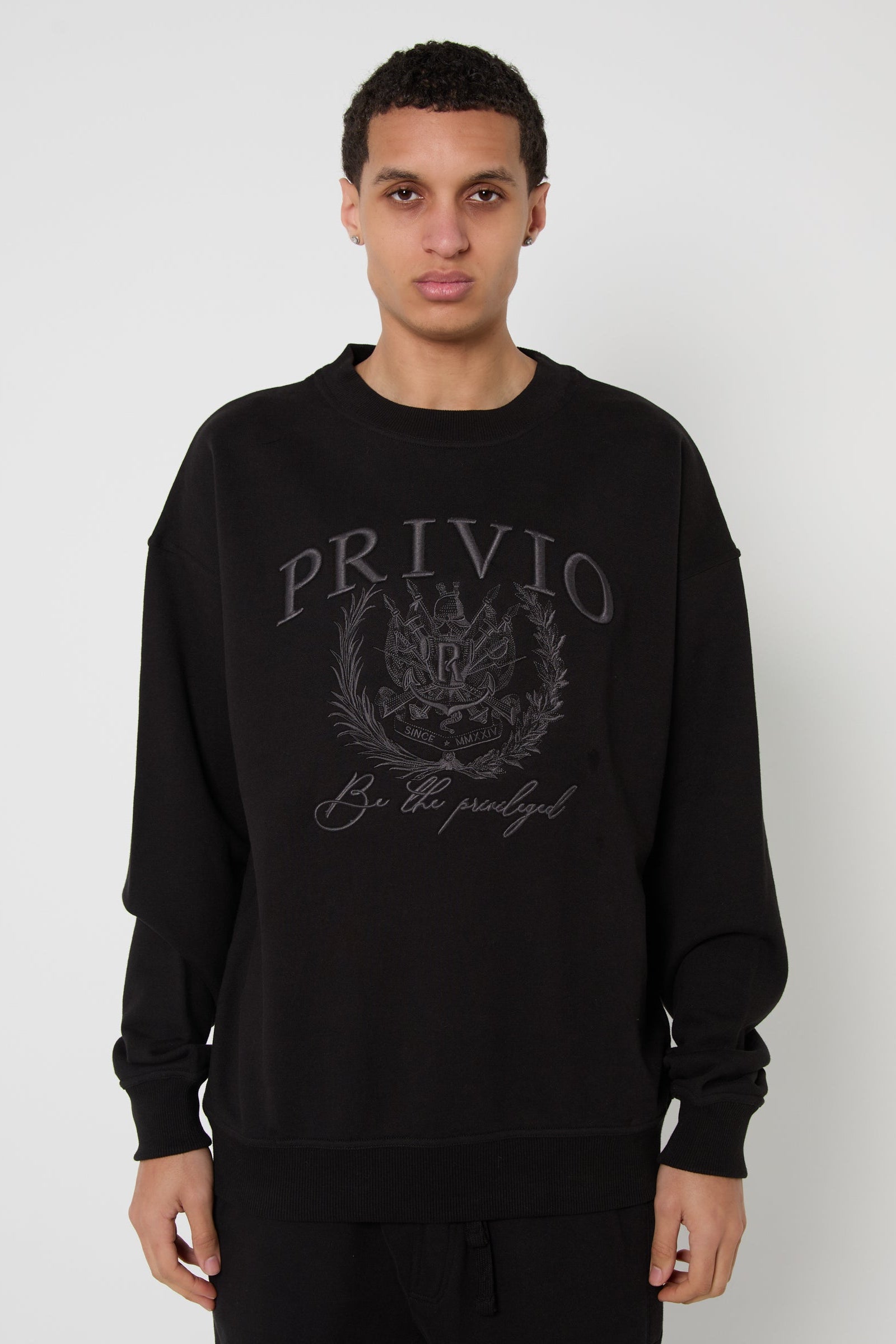PRIVIO CREST 3D EMBROIDERY SWEATER