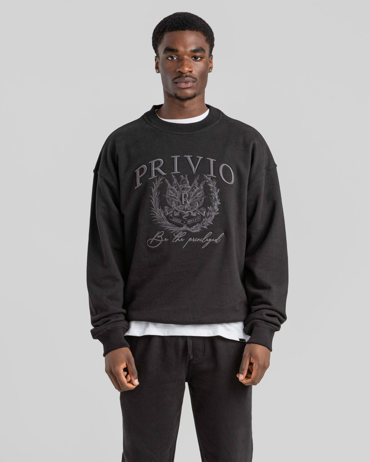 PRIVIO CREST 3D EMBROIDERY SWEATER