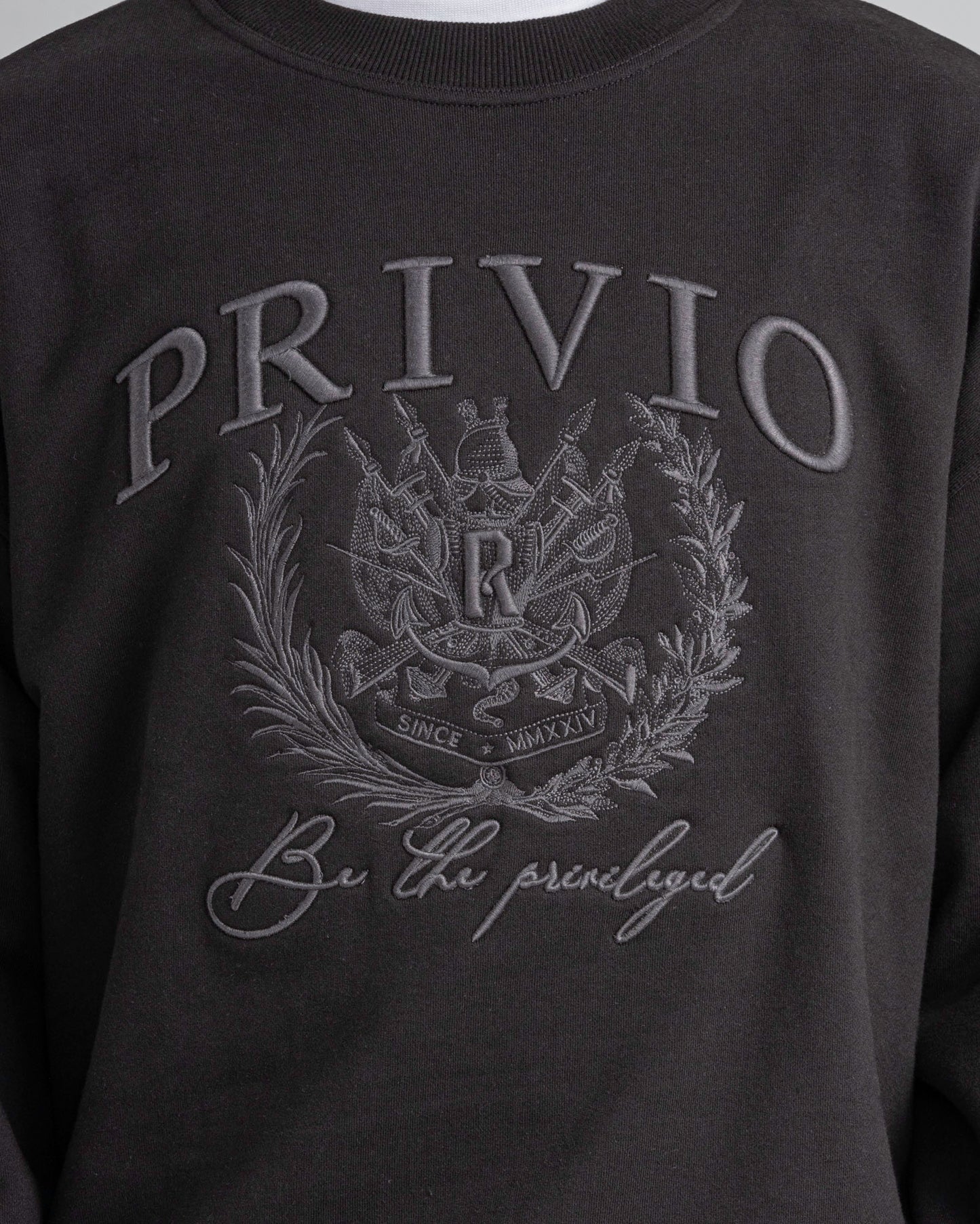 PRIVIO CREST 3D EMBROIDERY SWEATER