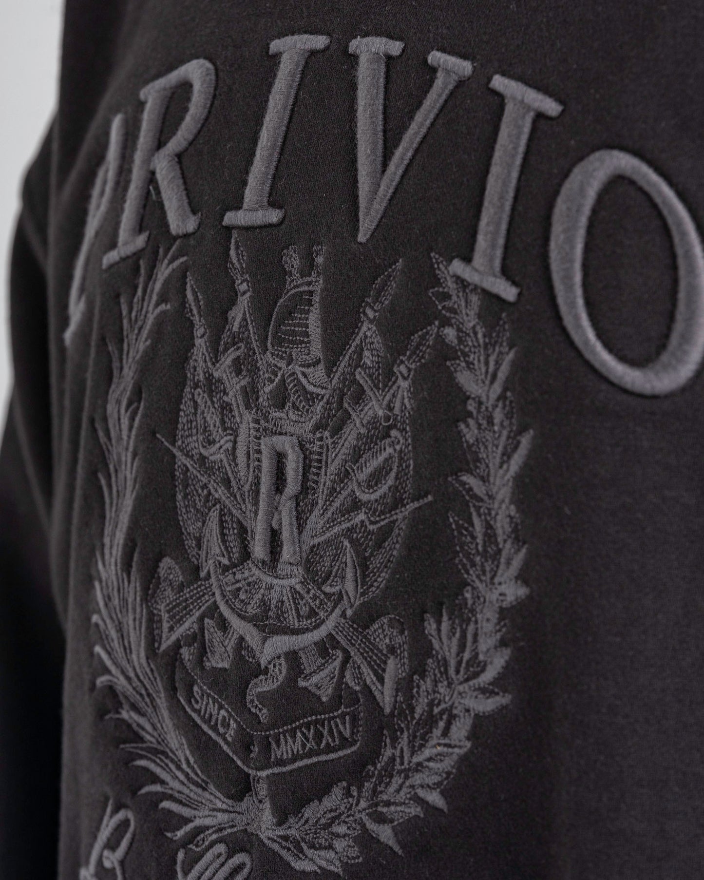 PRIVIO CREST 3D EMBROIDERY SWEATER