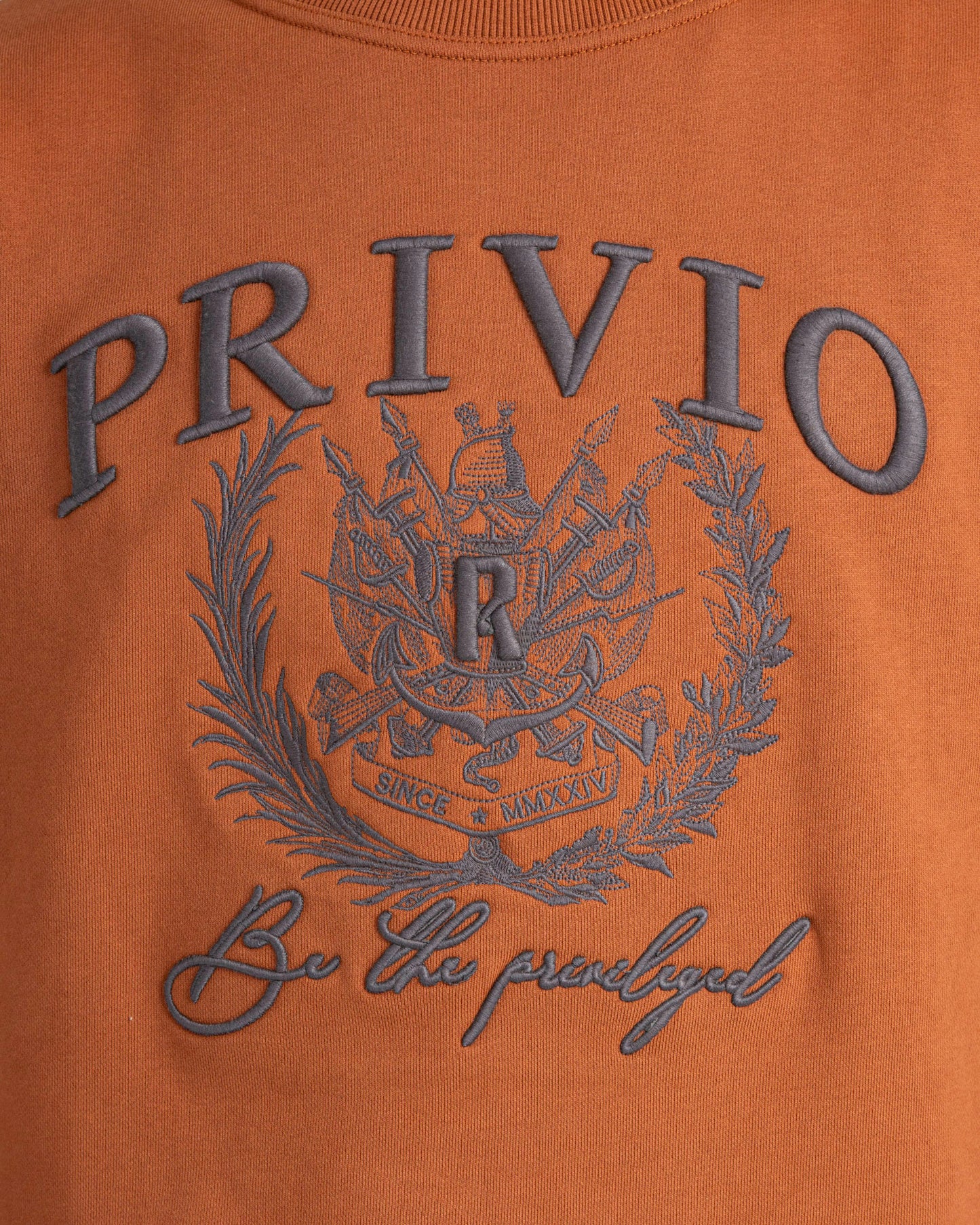 PRIVIO CREST 3D EMBROIDERY SWEATER