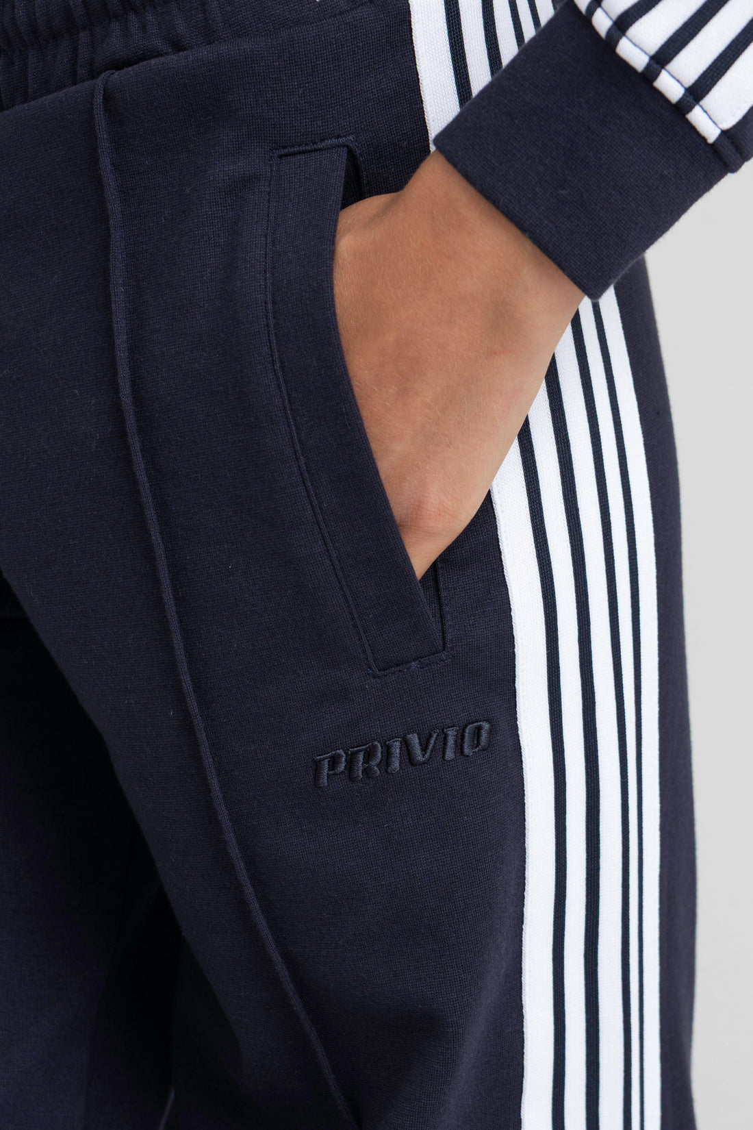 SIDE STRIPE WIDE LEG TRACK PANT