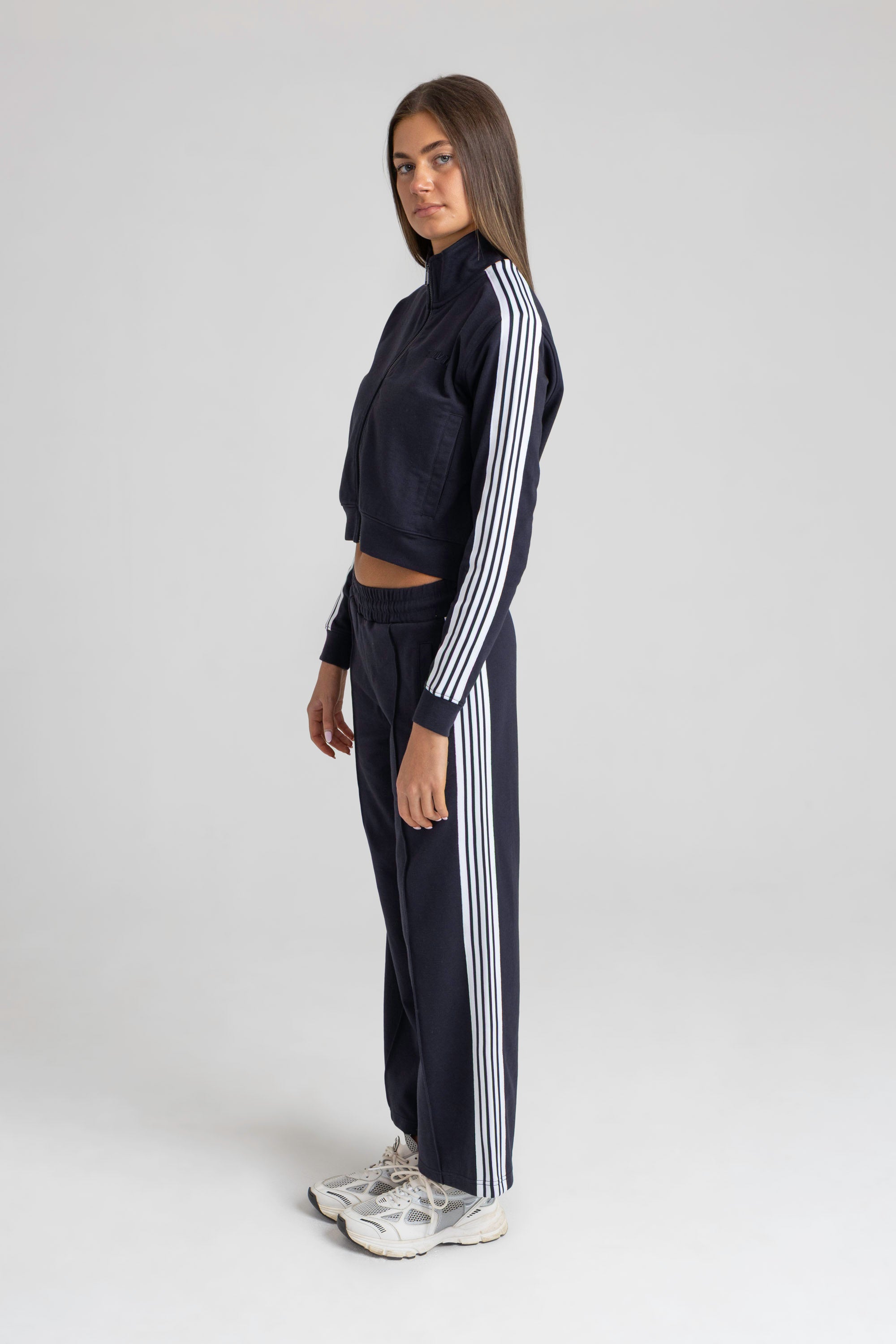 SIDE STRIPE WIDE LEG TRACK PANT