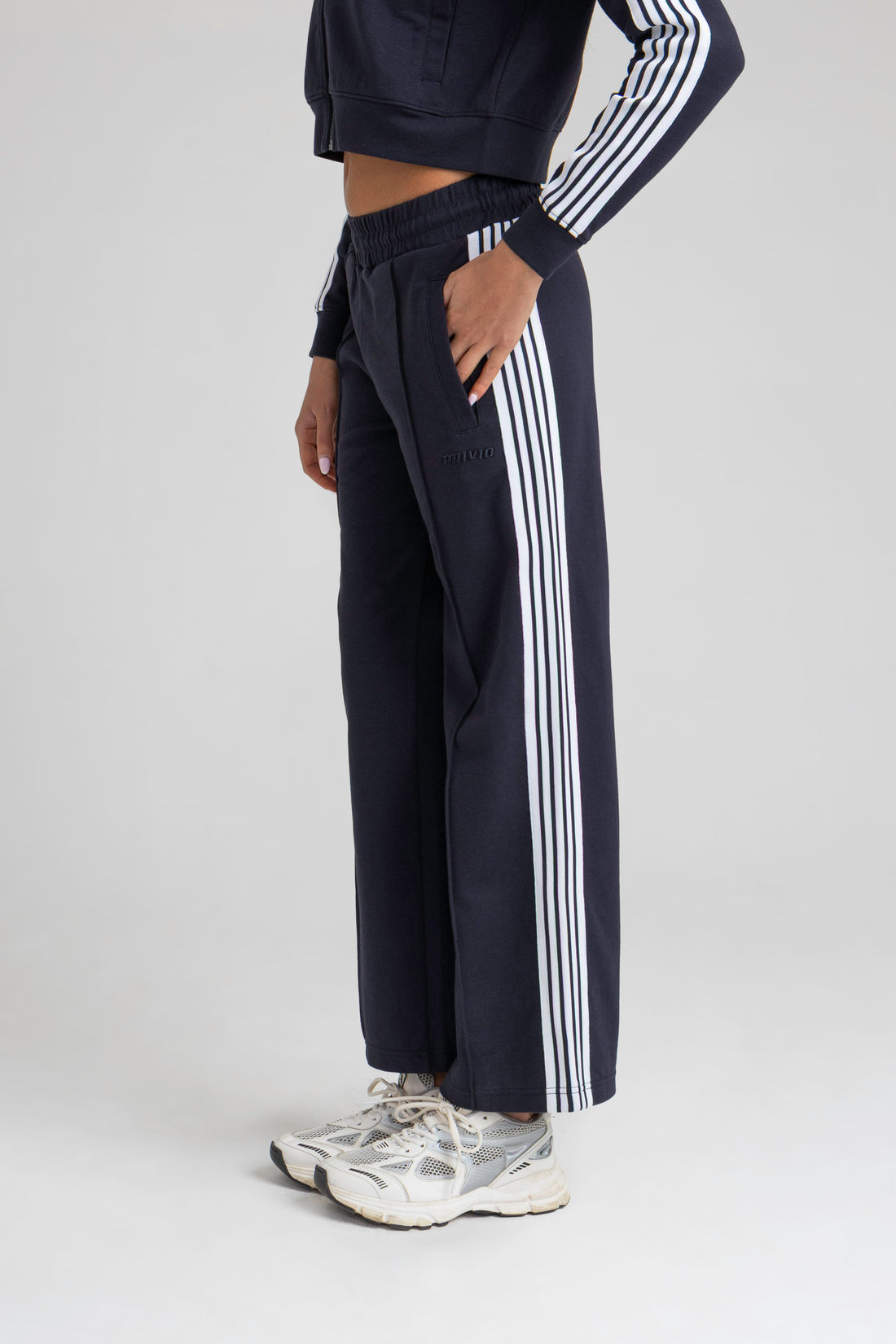 SIDE STRIPE WIDE LEG TRACK PANT