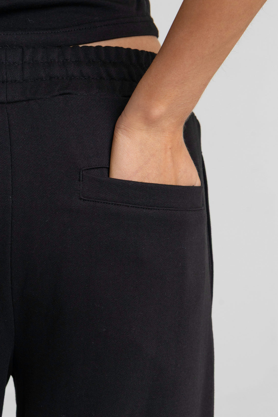 PRIVIO WIDE LEG JOGGER