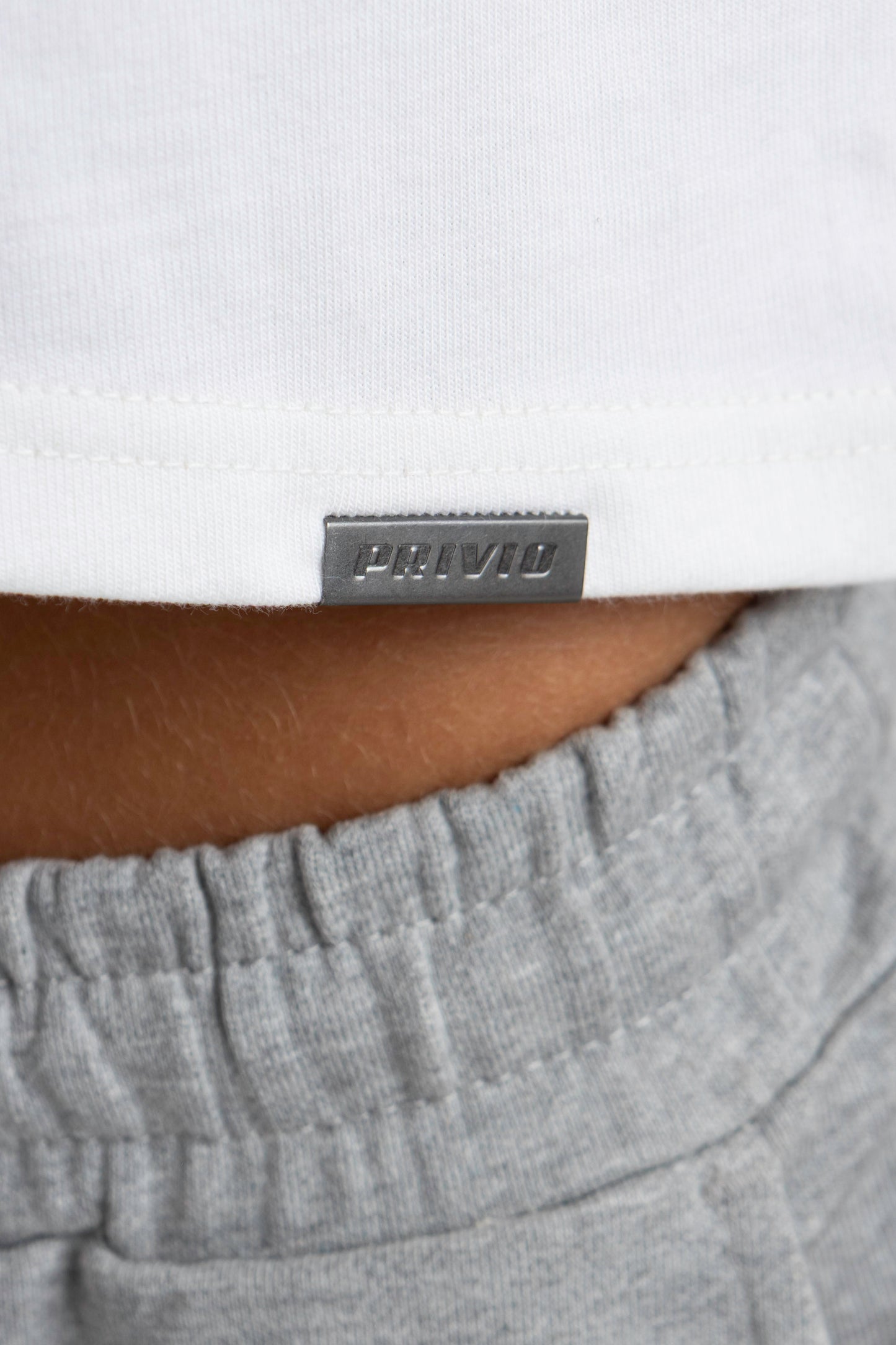 PRIVIO TROPICAL CROPPED T-SHIRT
