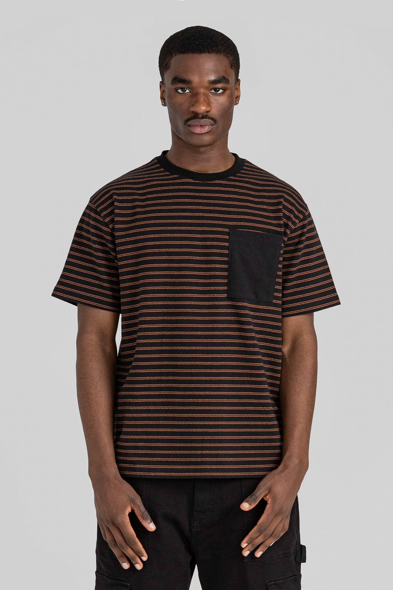 CONTRAST STRIPE T SHIRT