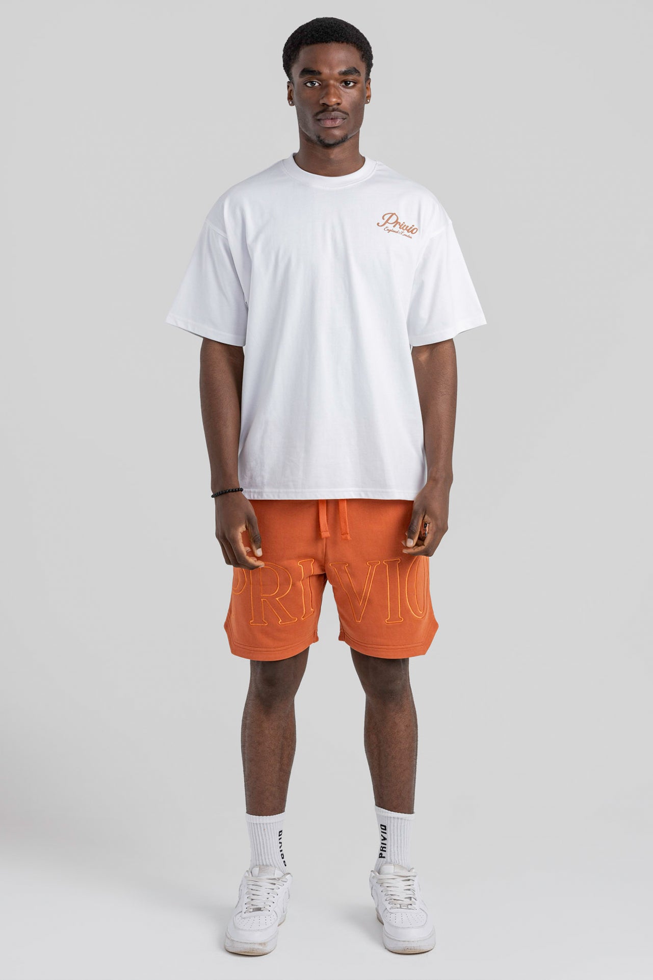 PRIVIO CIRCLE PRINT T-SHIRT