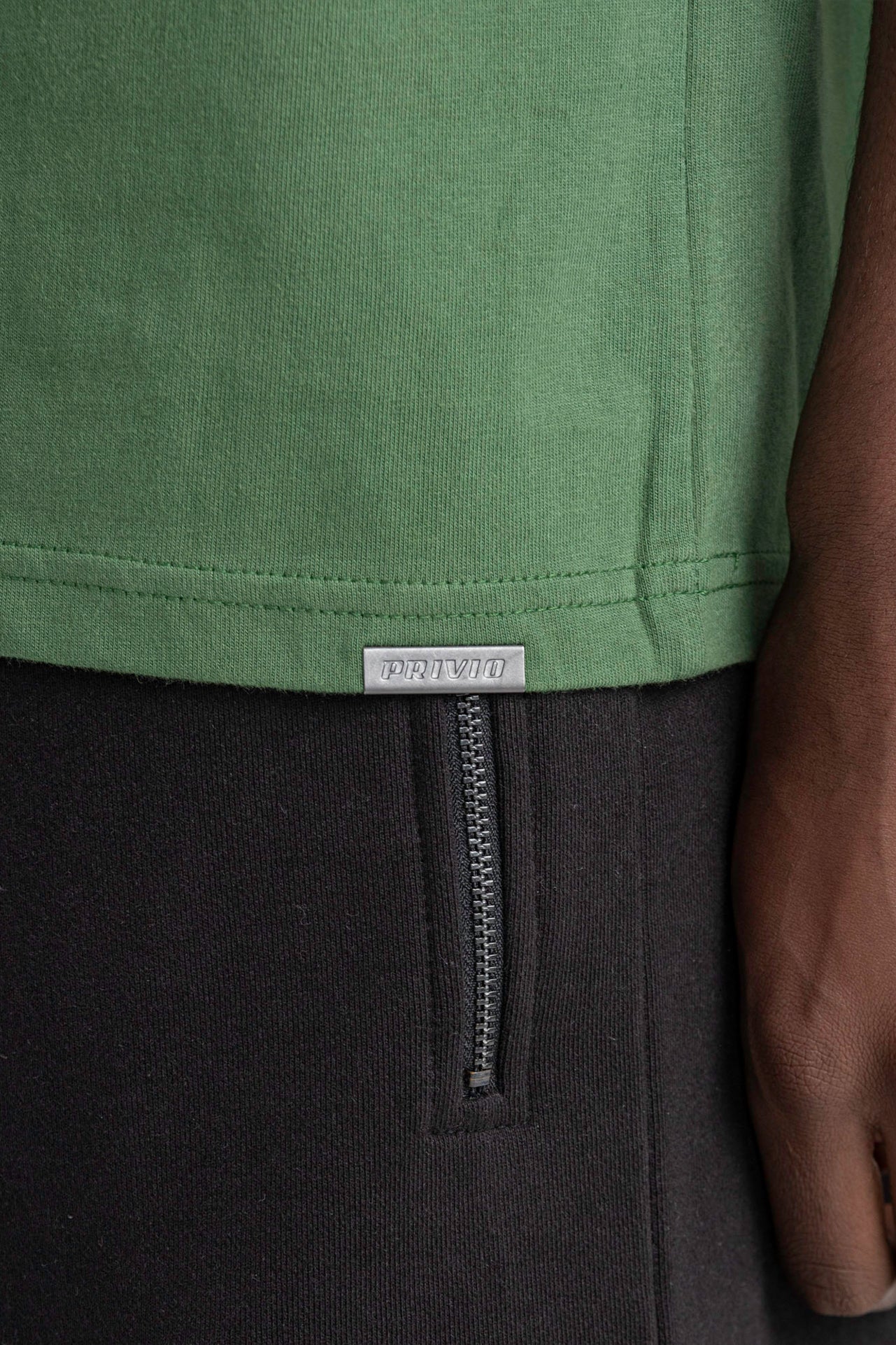 PRIVIO CIRCLE PRINT T-SHIRT